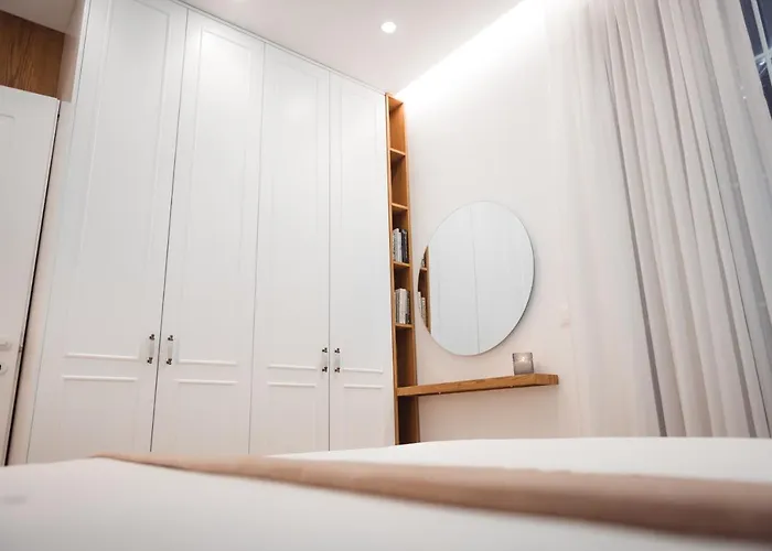 Tam Skanderbeg Square Center No4